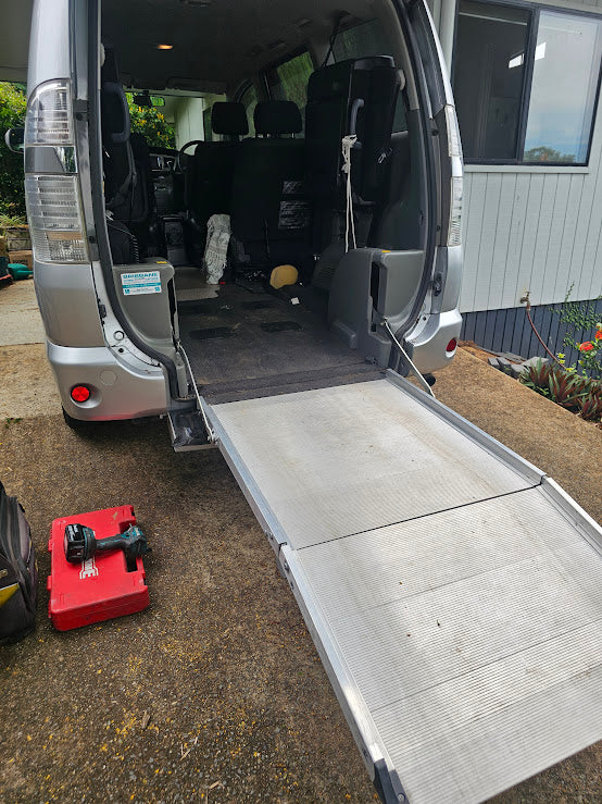 Toyota Noah Welcab Mechanisms  2002 to 2008