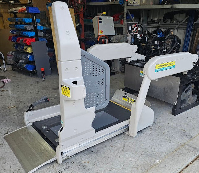 2013 Toyota Hiace Welcab Wheelchair Lift