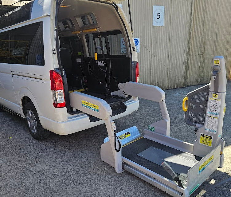 2013 Toyota Hiace Welcab Wheelchair Lift