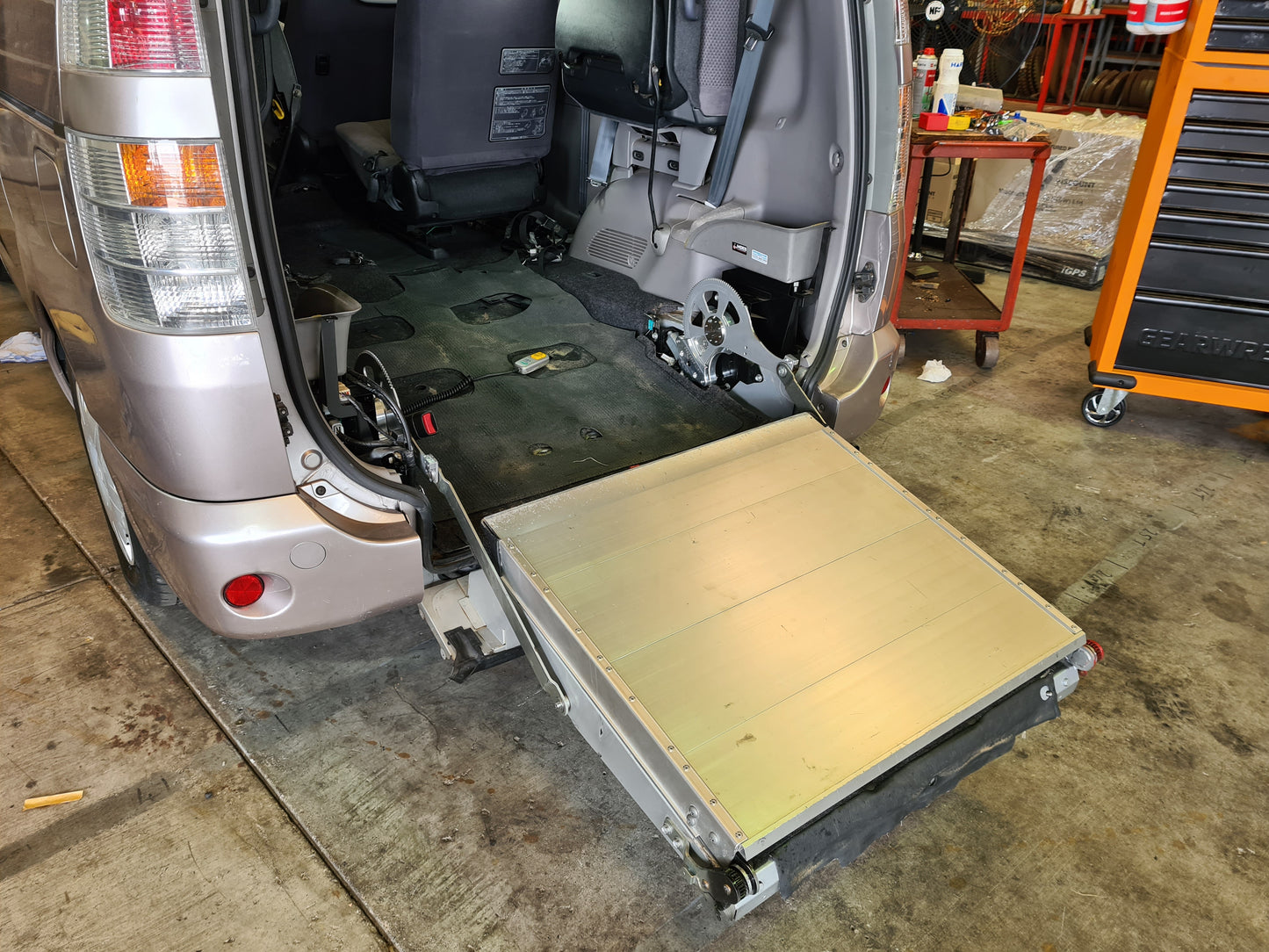 Toyota Noah Welcab Sloper Mechanism