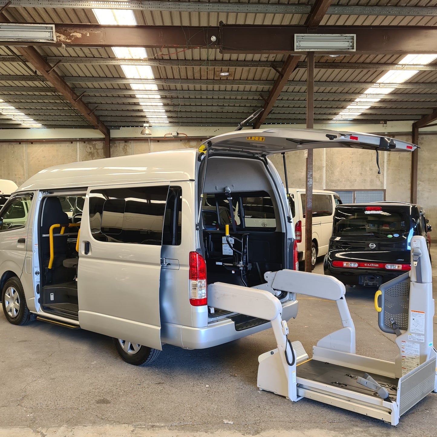 Toyota Hiace Welcab 12v Deck Motor  2005 to 2016